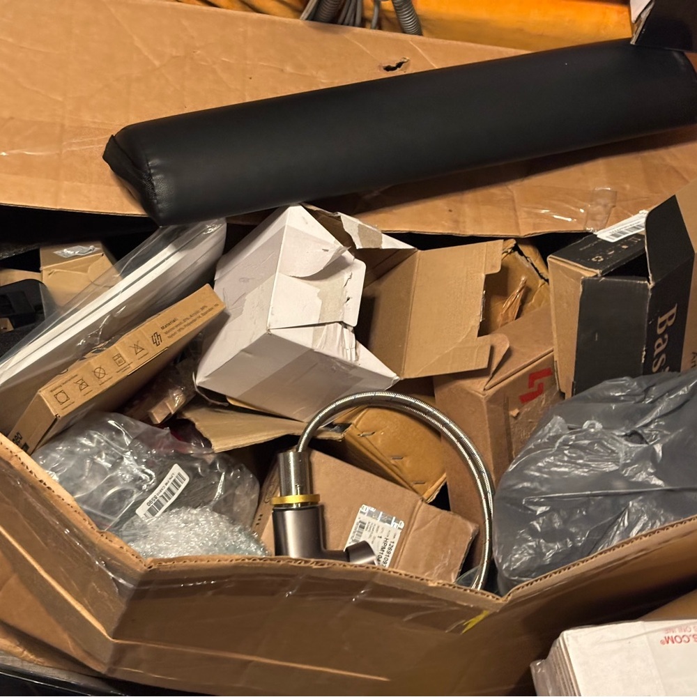 Amazon mystery box paid $200 never posted items take the whole box for $150!